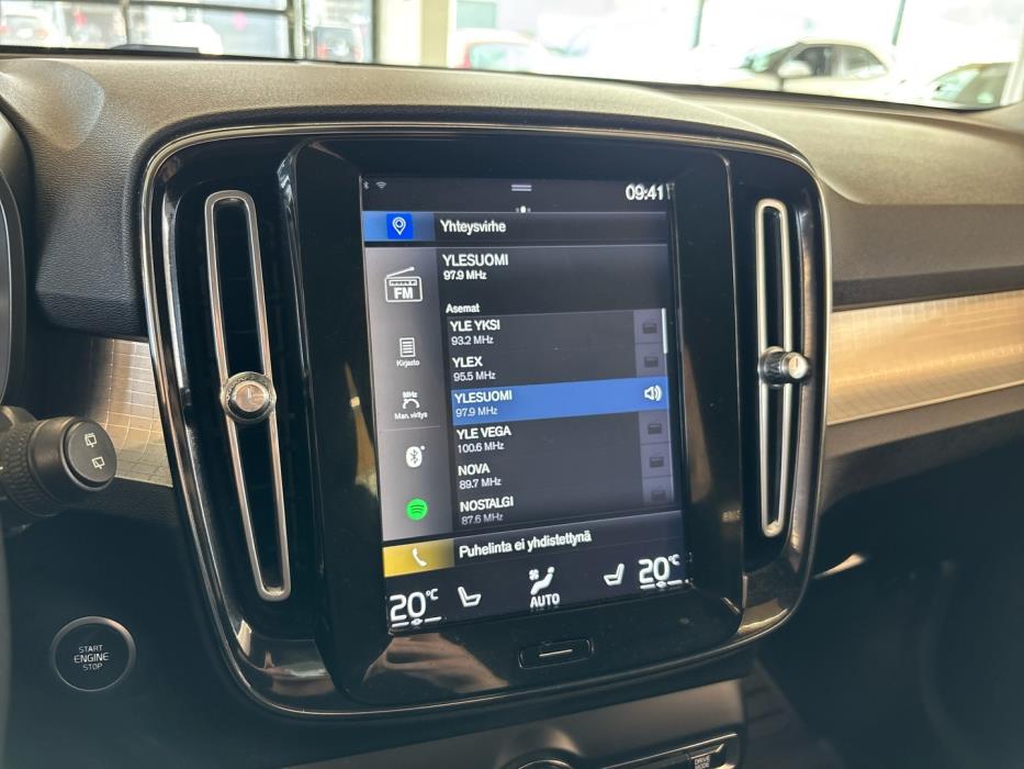 VOLVO XC40 2019