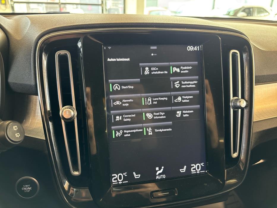 VOLVO XC40 2019