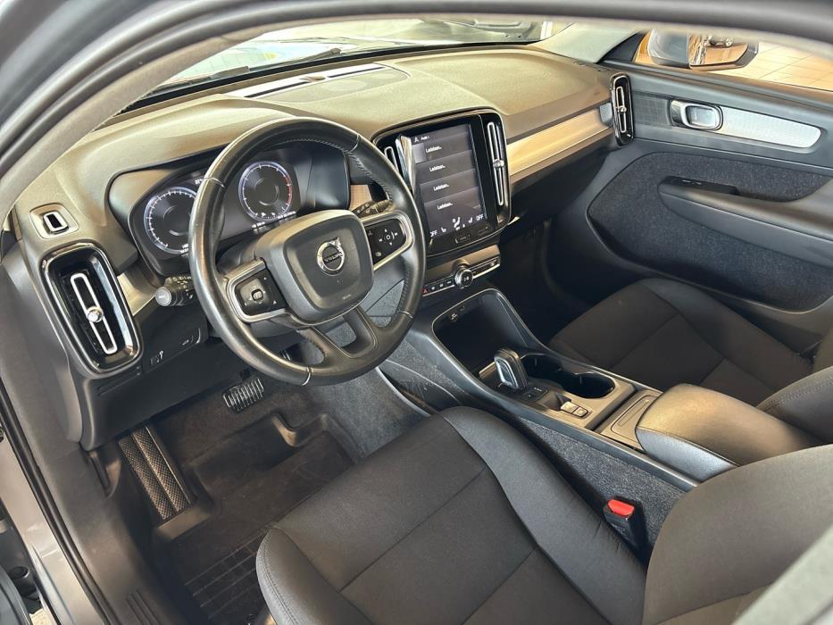 VOLVO XC40 2019