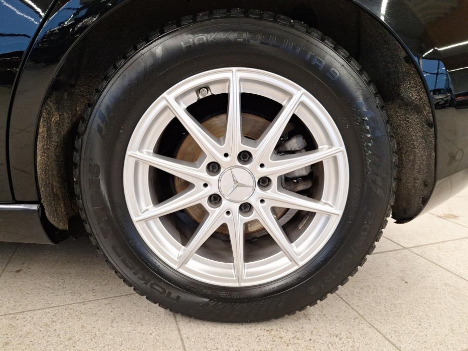 MERCEDES-BENZ A 2020