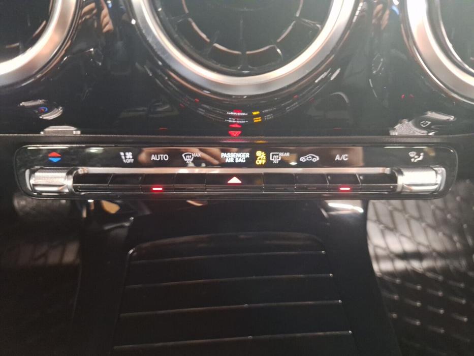 MERCEDES-BENZ A 2020