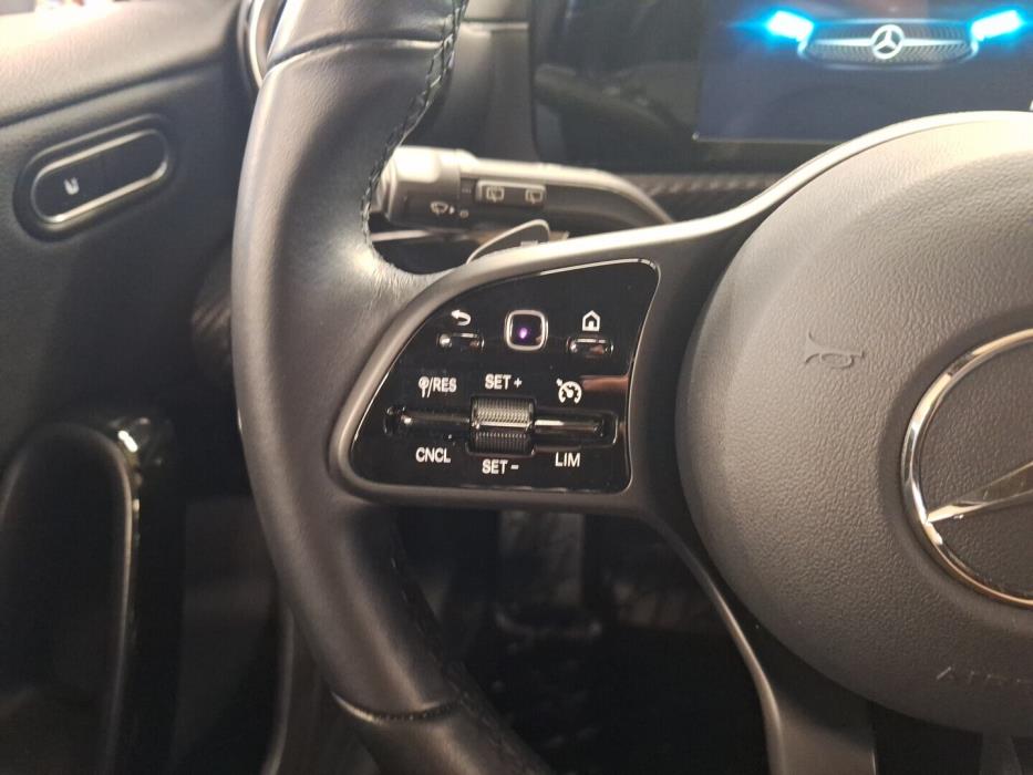 MERCEDES-BENZ A 2020