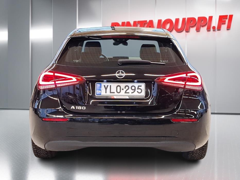 MERCEDES-BENZ A 2020