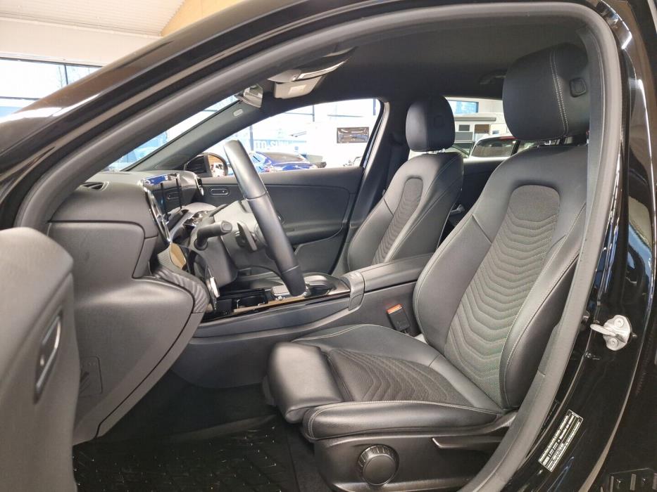 MERCEDES-BENZ A 2020