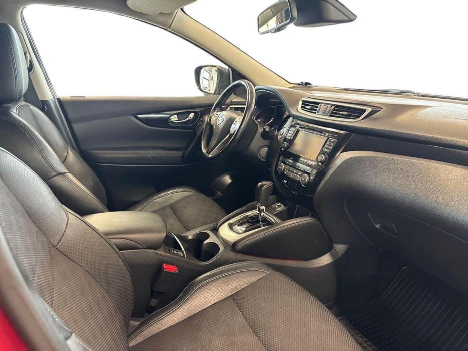 NISSAN Qashqai 2015