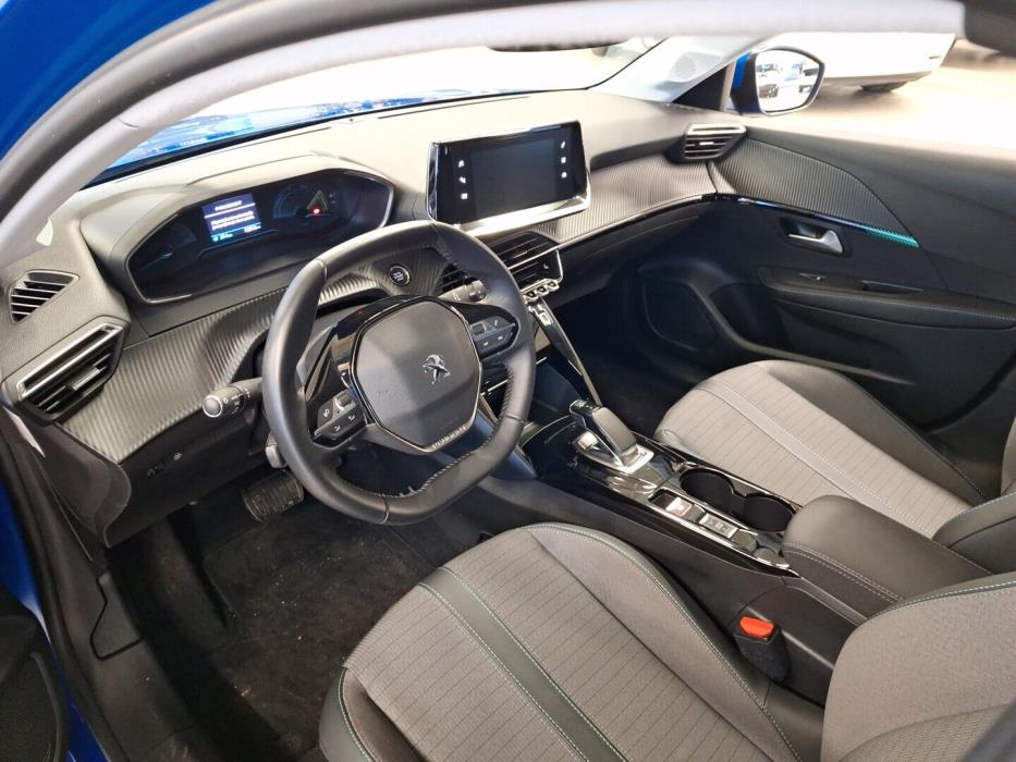 PEUGEOT e-208 2021