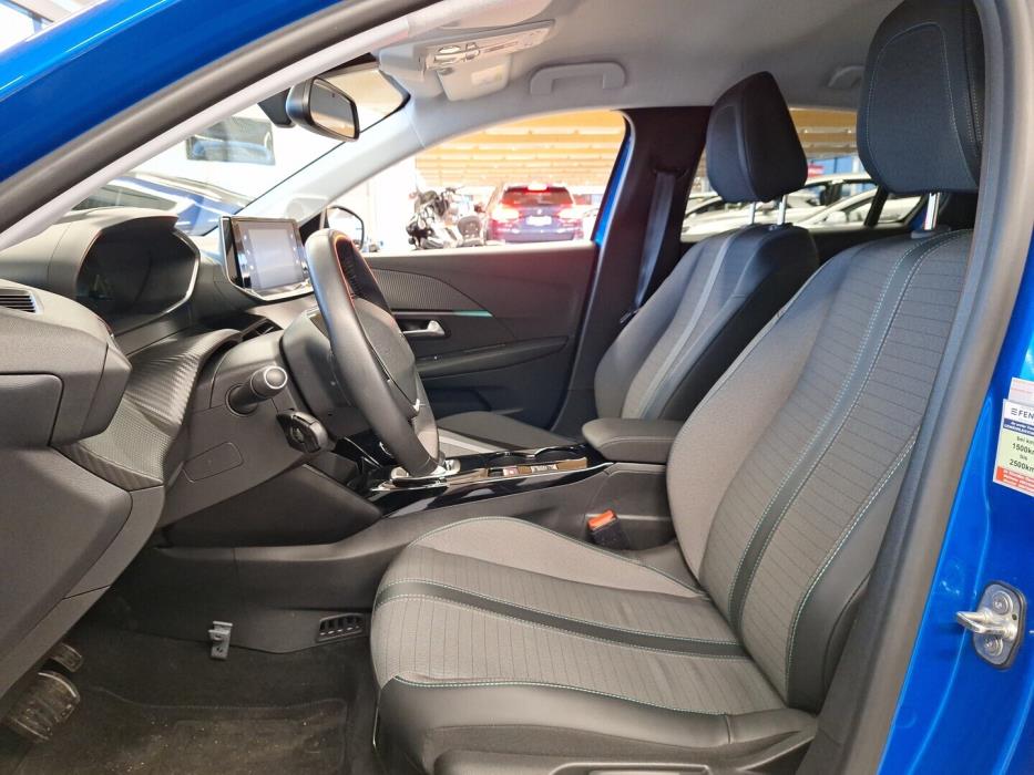 PEUGEOT e-208 2021