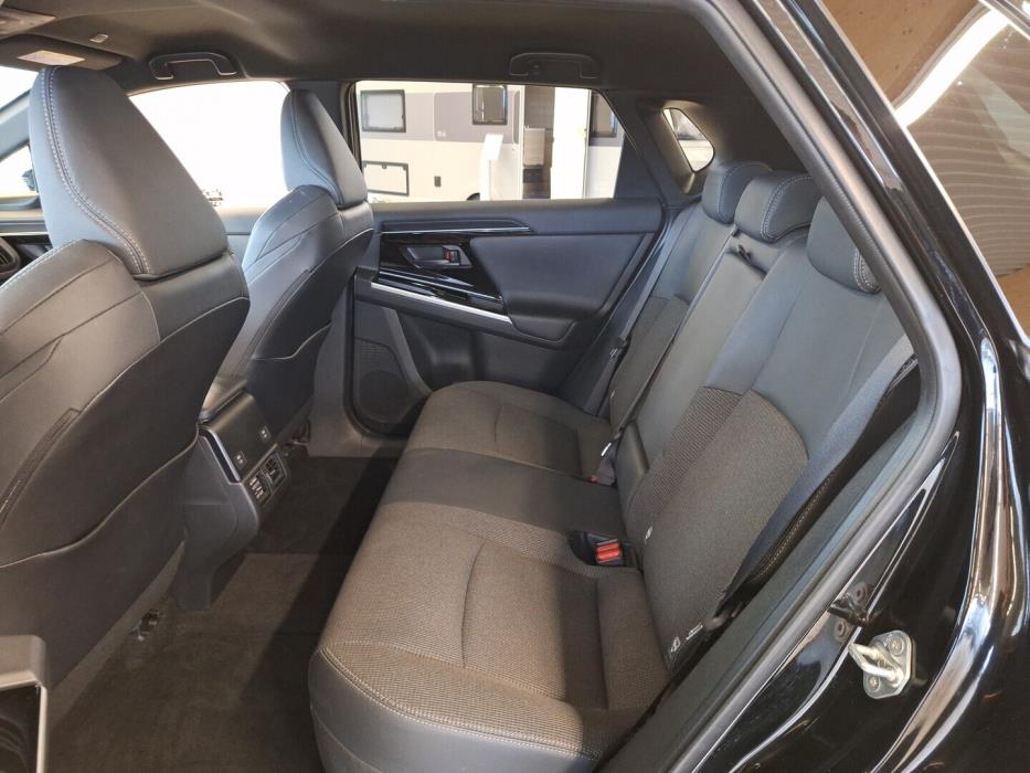 TOYOTA bZ4X 2025