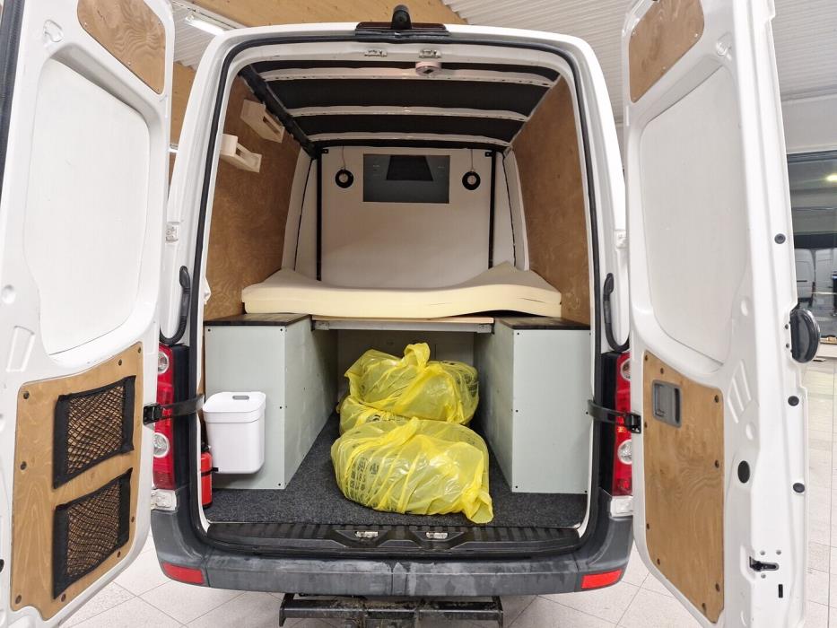 VOLKSWAGEN Crafter 2012