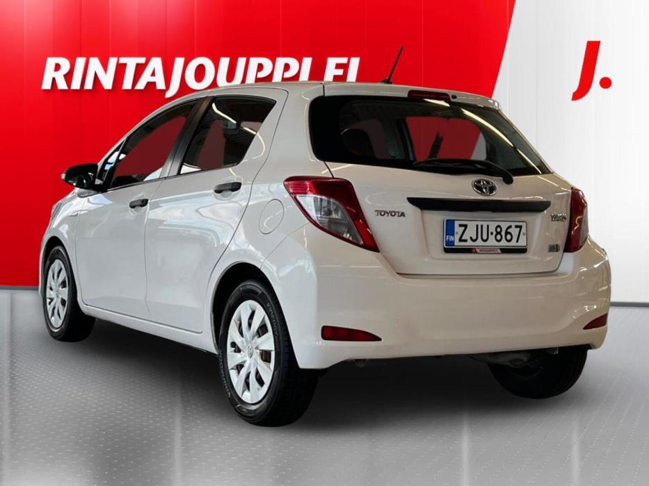 TOYOTA Yaris 2013