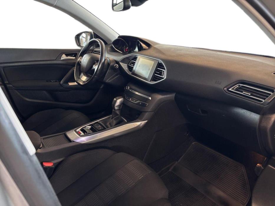 PEUGEOT 308 2017