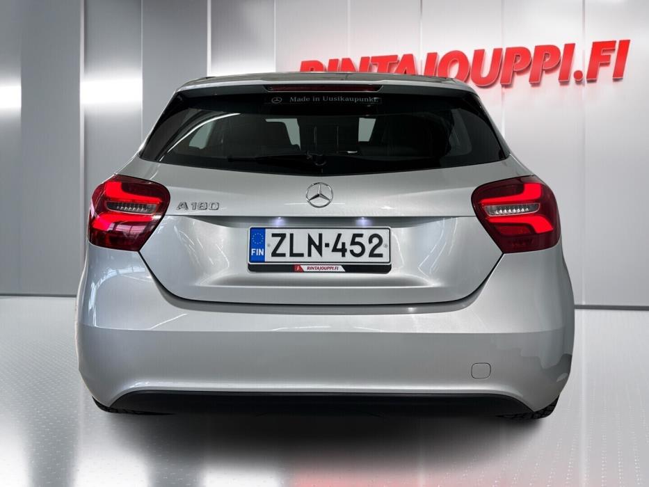MERCEDES-BENZ A 2017