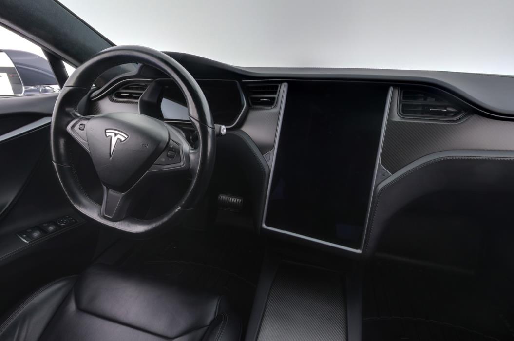 TESLA Model S 2018