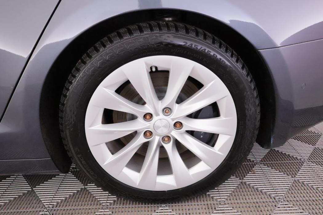 TESLA Model S 2018
