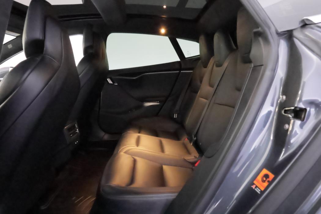 TESLA Model S 2018