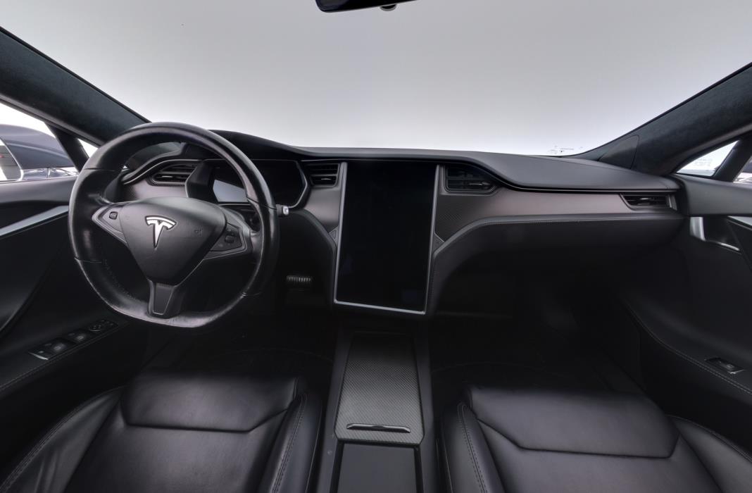 TESLA Model S 2018