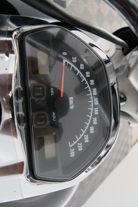 SUZUKI INTRUDER 2008