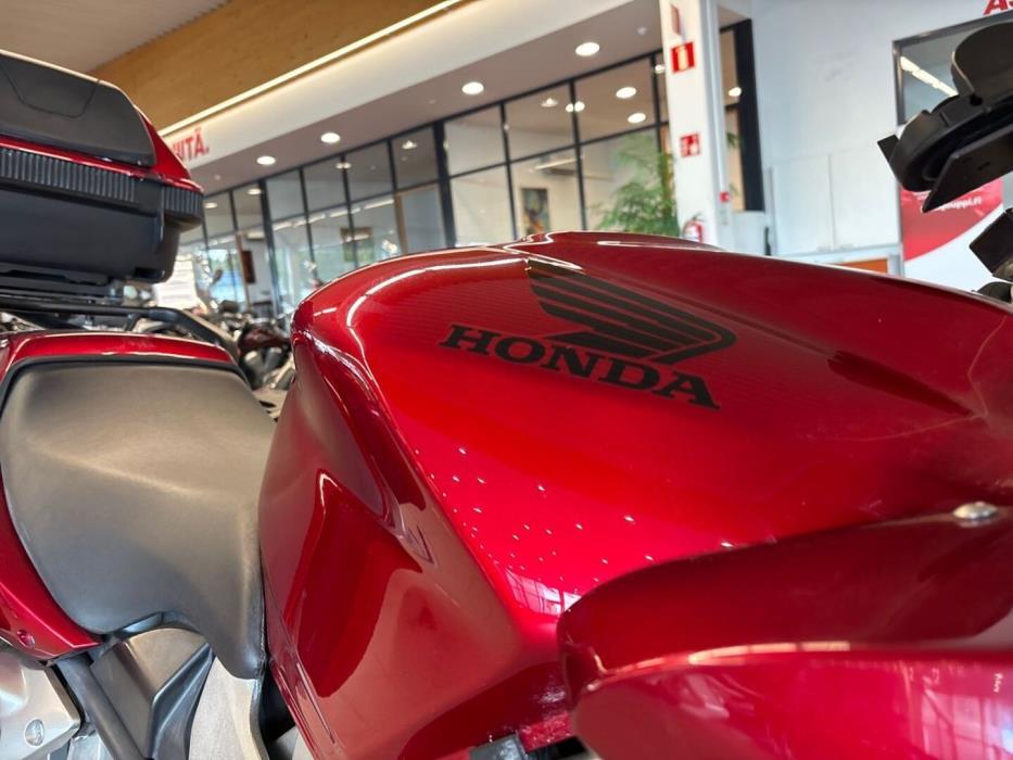 HONDA VFR 2008