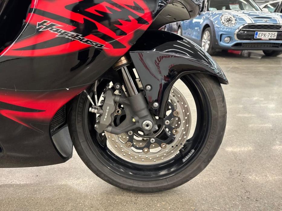 SUZUKI GSX 2011