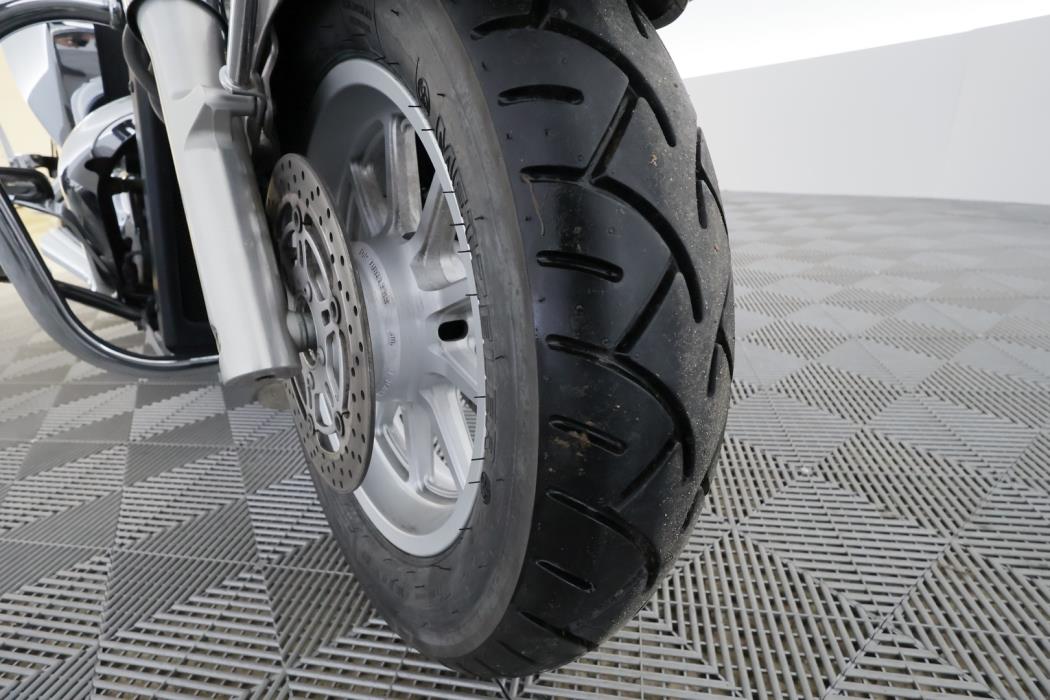 SUZUKI INTRUDER 2011