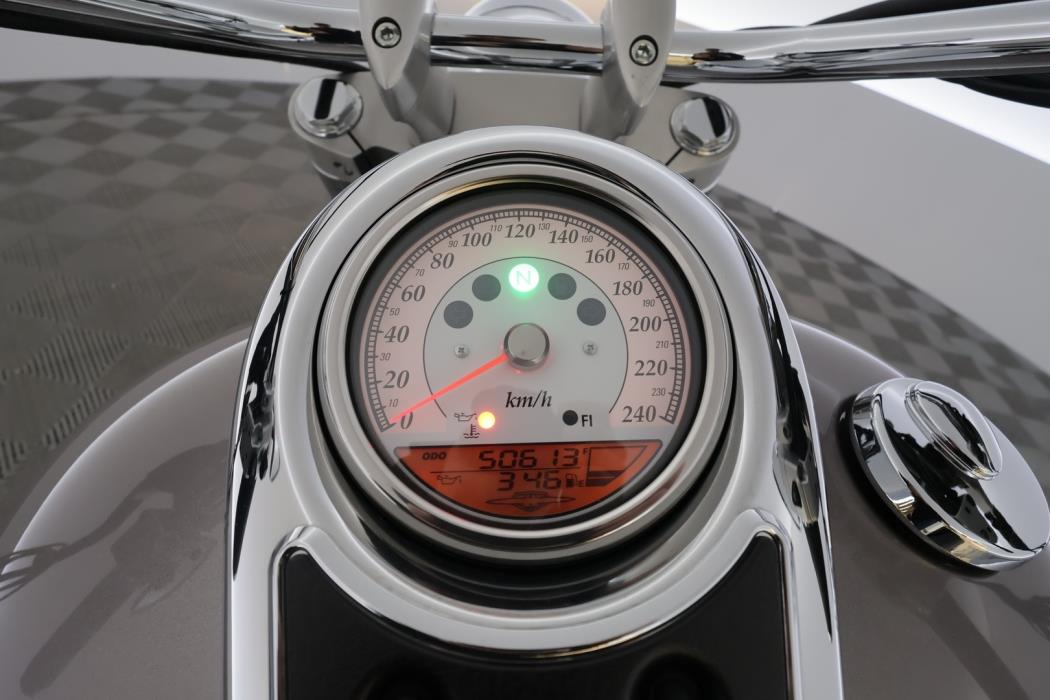 SUZUKI INTRUDER 2011