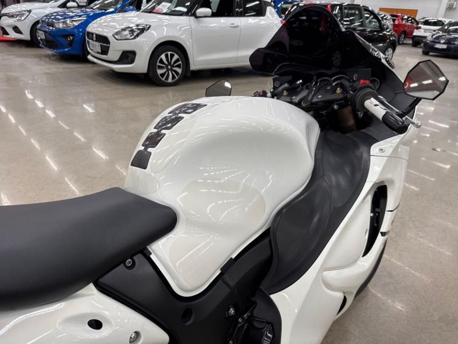SUZUKI GSX 2012