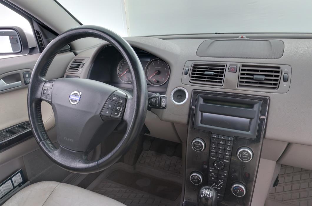 VOLVO V50 2004