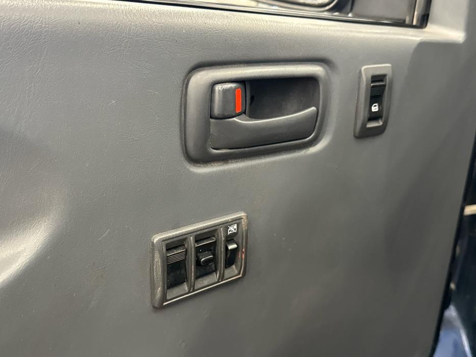 TOYOTA Hiace 2008