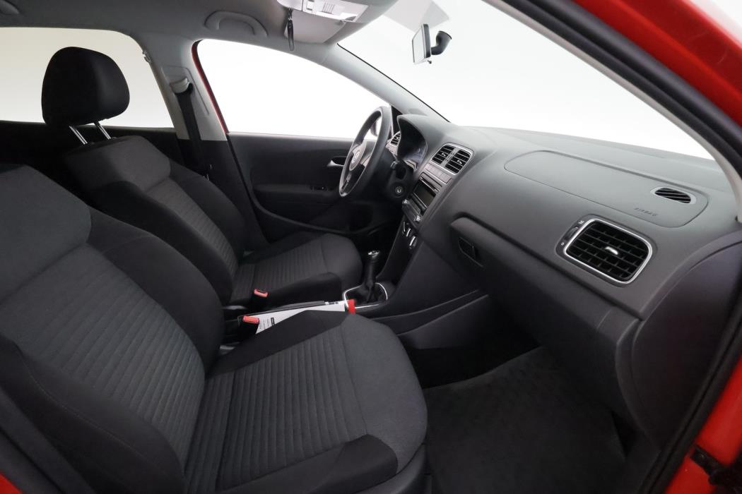VOLKSWAGEN Polo 2010