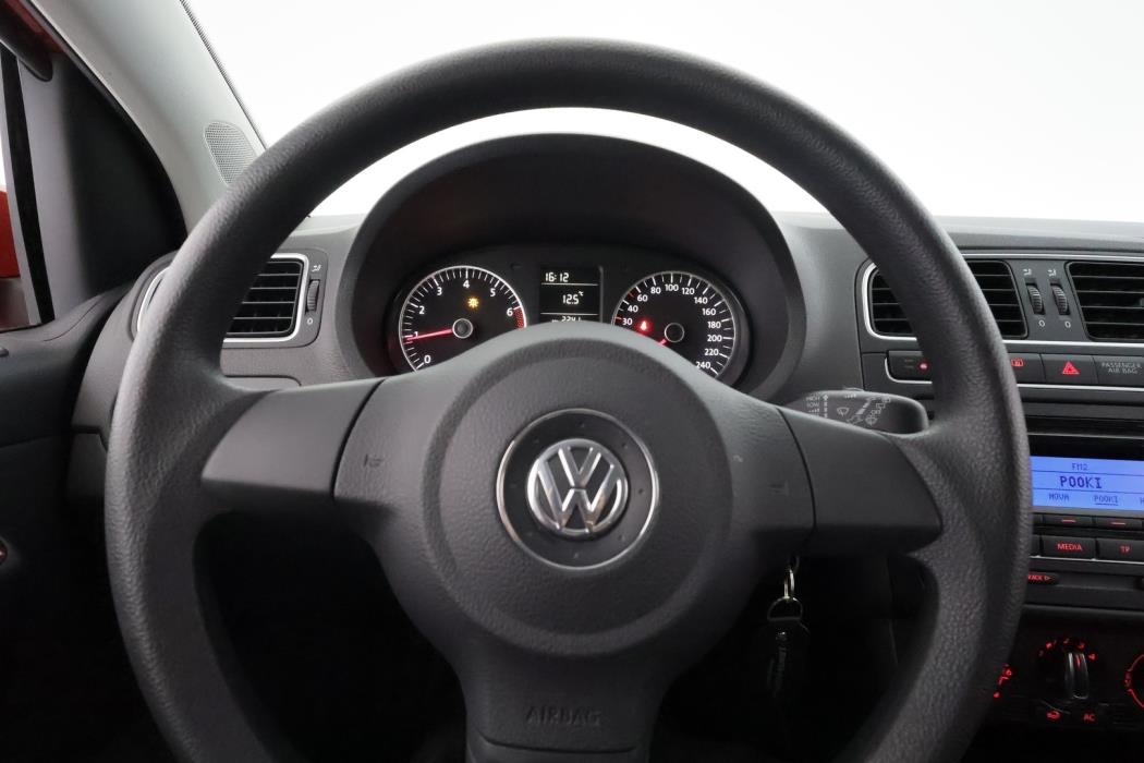 VOLKSWAGEN Polo 2010