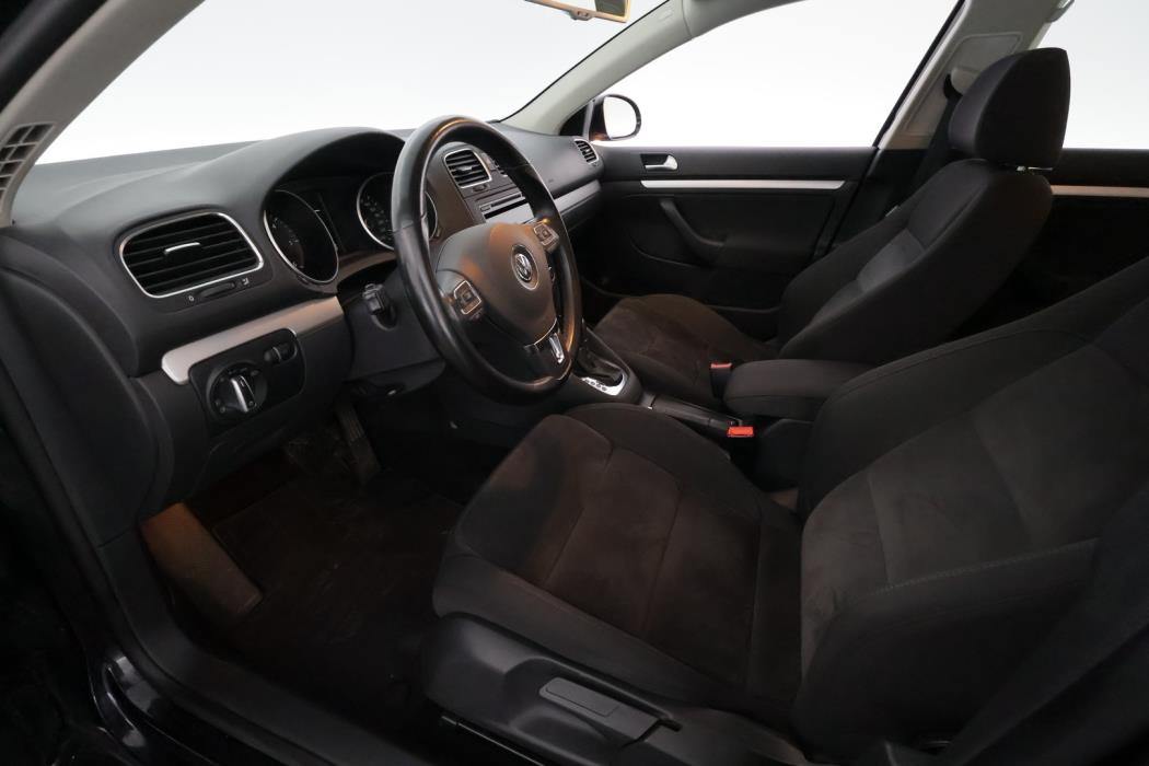 VOLKSWAGEN Golf 2011