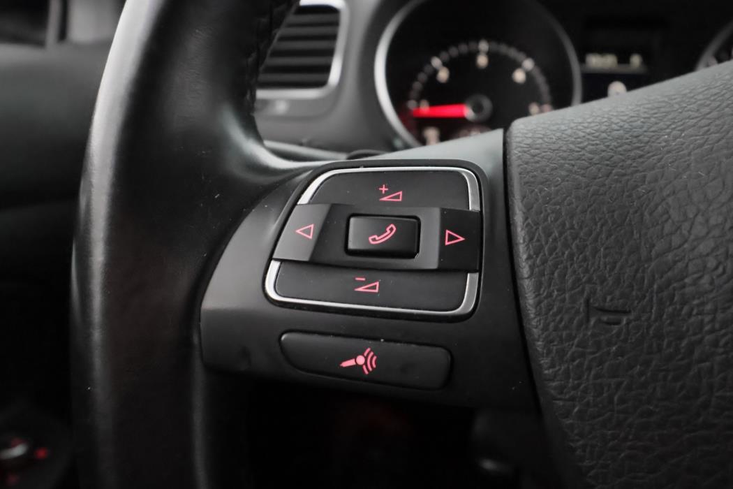 VOLKSWAGEN Golf 2011