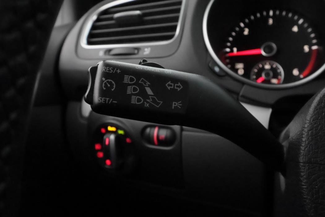 VOLKSWAGEN Golf 2011