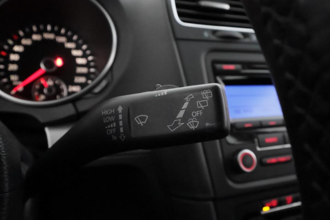 VOLKSWAGEN Golf 2011