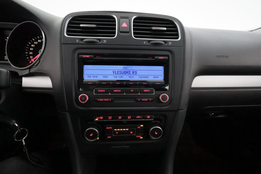 VOLKSWAGEN Golf 2011