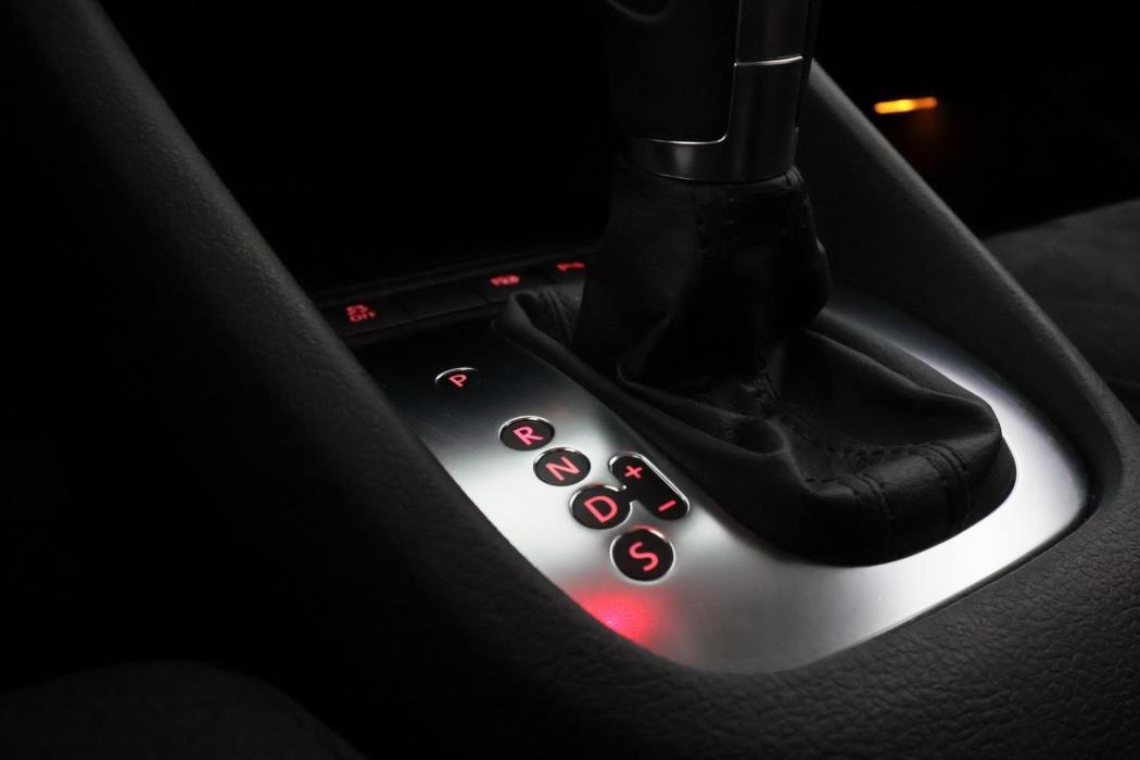 VOLKSWAGEN Golf 2011