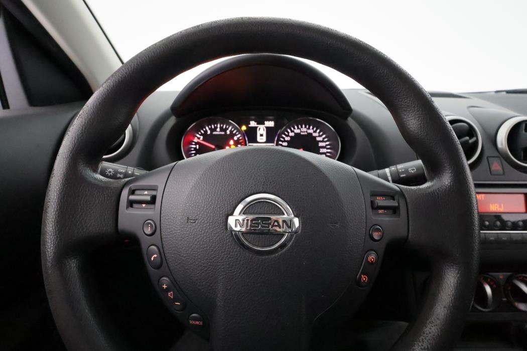 NISSAN Qashqai 2012
