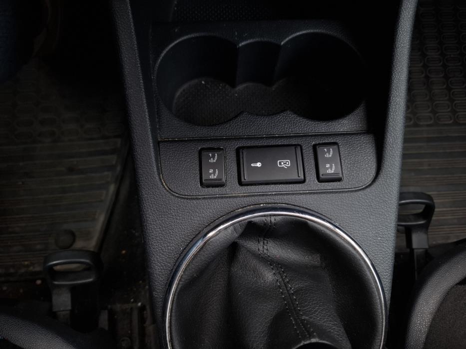 SKODA Fabia 2012