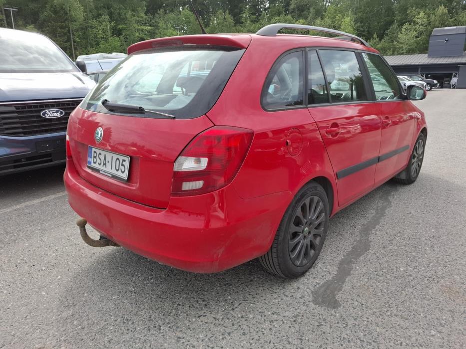 SKODA Fabia 2012