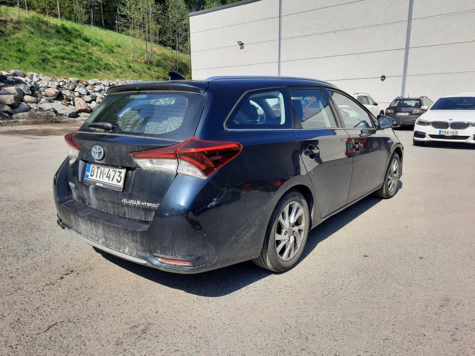 TOYOTA Auris 2015