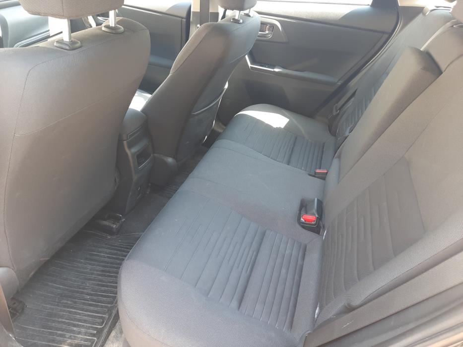 TOYOTA Auris 2015
