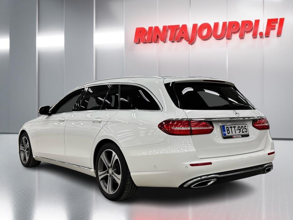 MERCEDES-BENZ E 2016