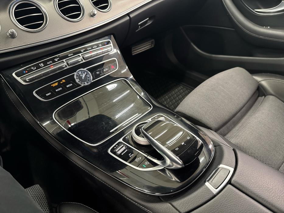 MERCEDES-BENZ E 2016