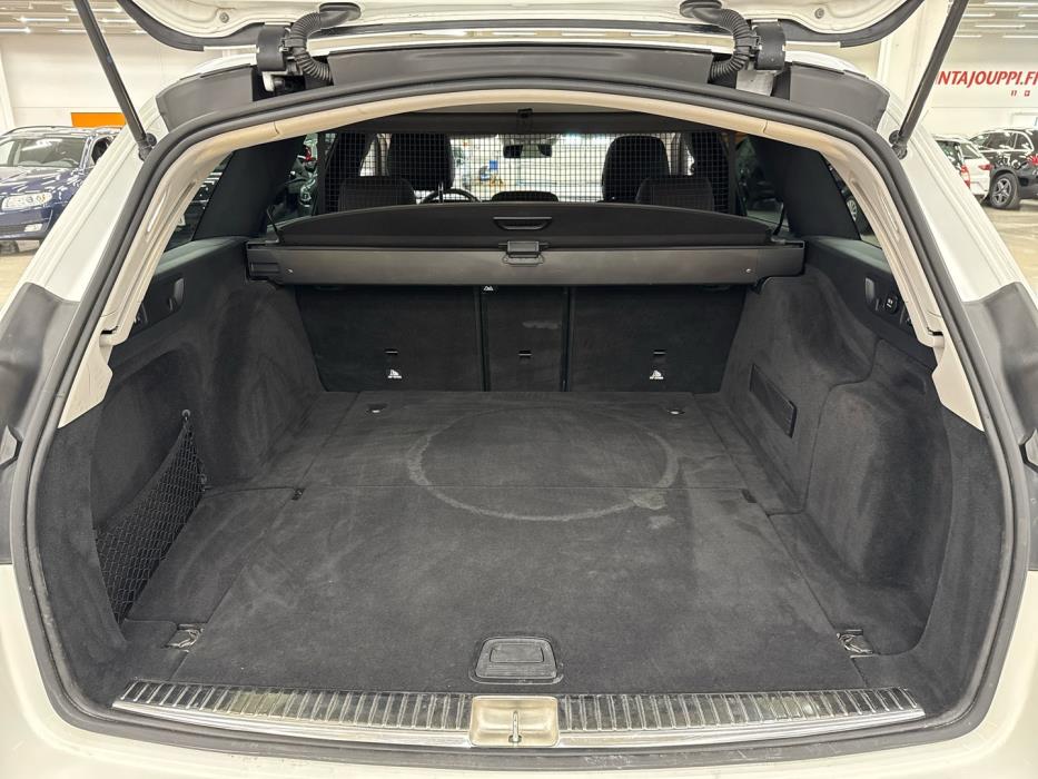 MERCEDES-BENZ E 2016