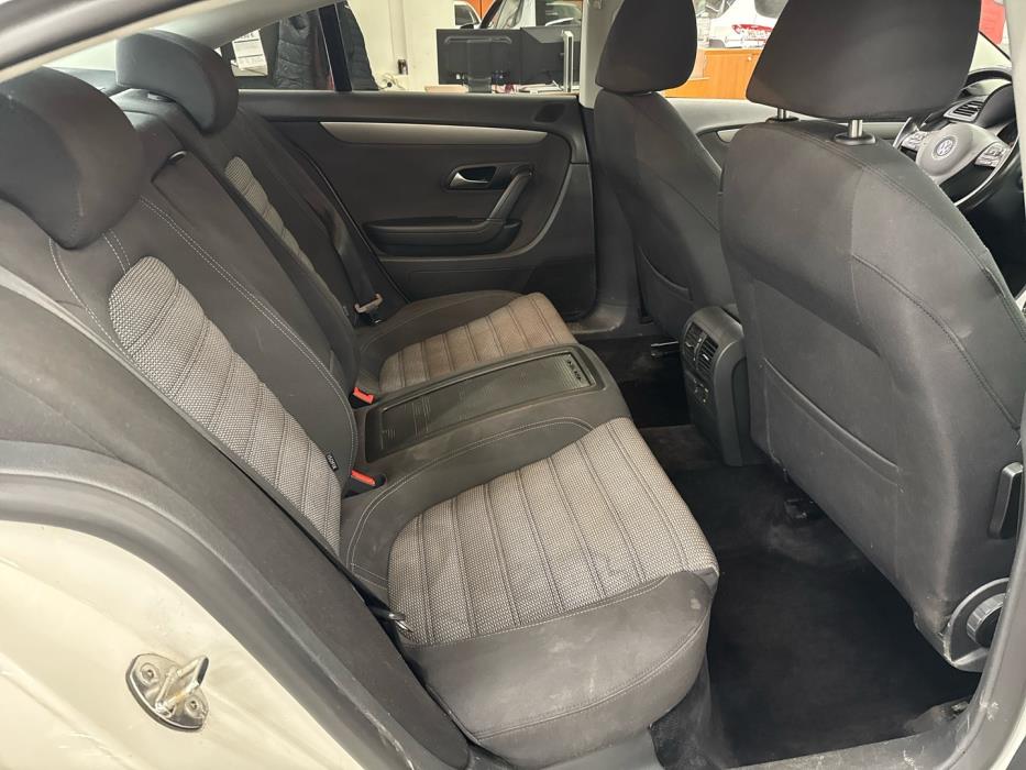 VOLKSWAGEN Passat CC 2009