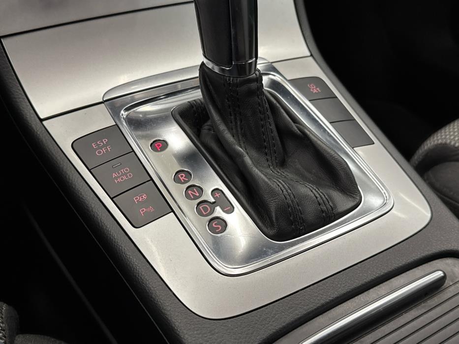 VOLKSWAGEN Passat CC 2009