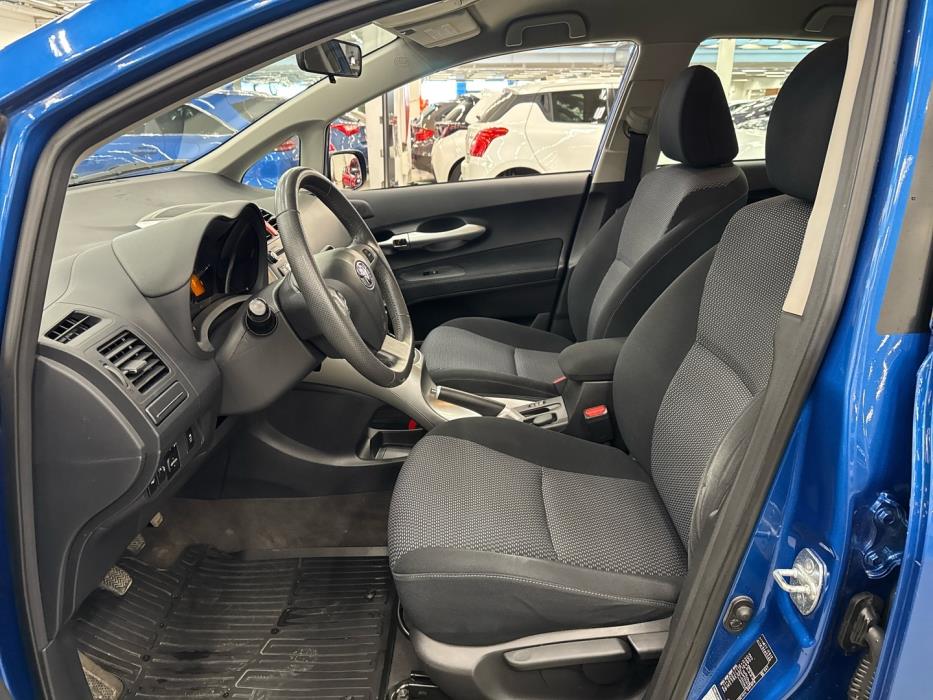 TOYOTA Auris 2010