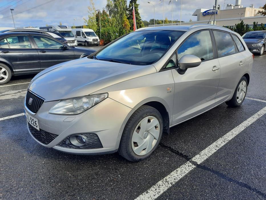 SEAT Ibiza ST 2011