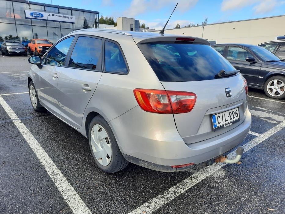SEAT Ibiza ST 2011