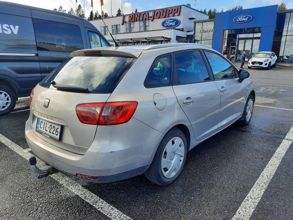 SEAT Ibiza ST 2011